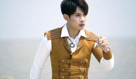 《无限斗界之暗夜双龙》上映 特效大升级