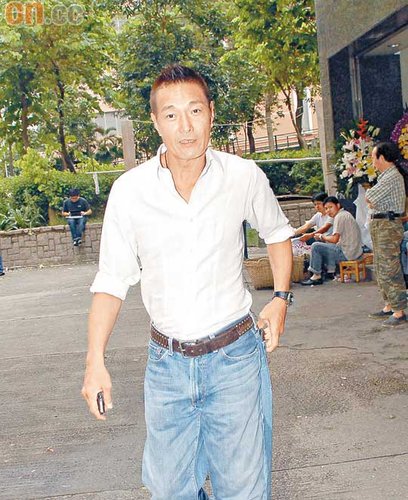 房祖名撑成龙有情有义 卢惠光离职澄清没找求