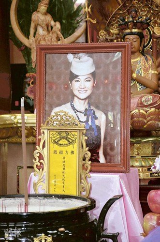 <em>凤飞飞</em>百首遗作有望面世 母亲突闻<em>女儿</em>死讯洒