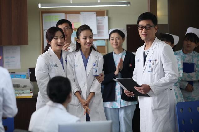 《情定妇产科》上海将播 佟丽娅首演产科医生