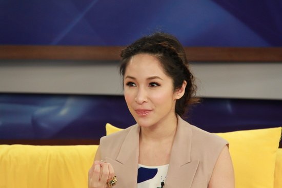 萧亚轩畅聊北京演唱会 号召微博听众转发宣传