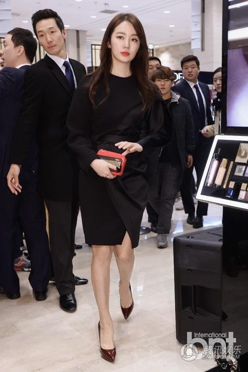 韩星尹恩惠曾被anti饭误伤 眼睛被射入辣椒水