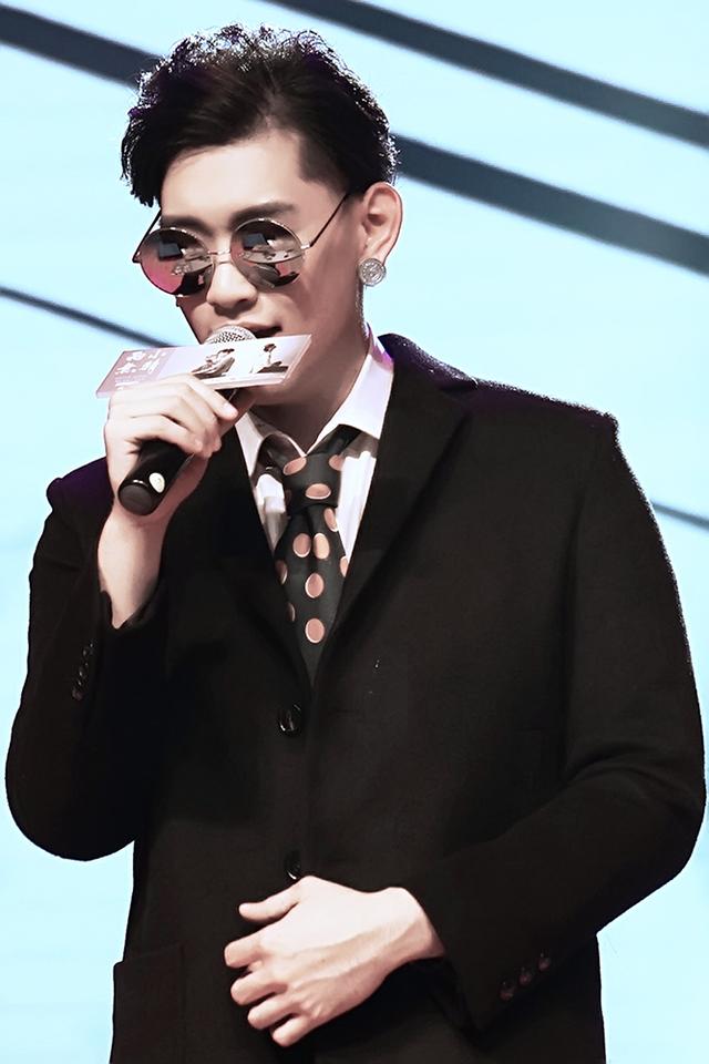 蔡照全新单曲《孤》首发 陪歌迷聆听孤单