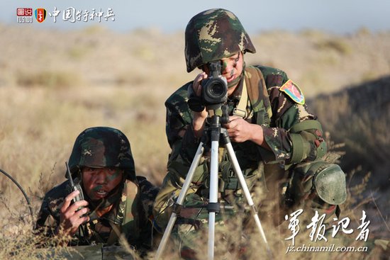 《谁与争锋》神鞭打纸牌 隐形人挑战反侦察