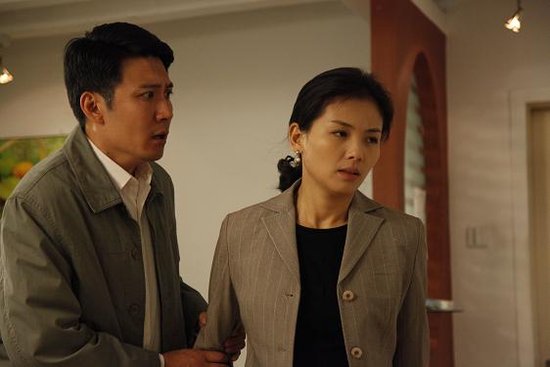 由姚晓峰执导,陈小艺,倪大红,赵峥和刘涛等主演的电视剧《叶落长安》