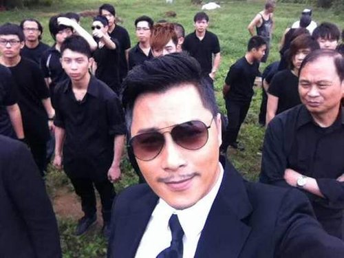 谭耀文新剧杀青回港 马不停蹄为《扎职》配音