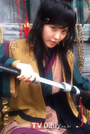 T-ara孝敏参演《阶伯》 女扮男装造型帅气