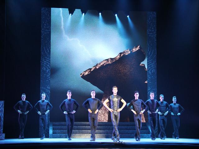 《大河之舞》首登南山 世界第一舞华丽来袭