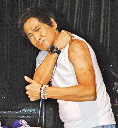 齐秦烧伤损失逾2千万 不要拔罐女技师赔1分钱