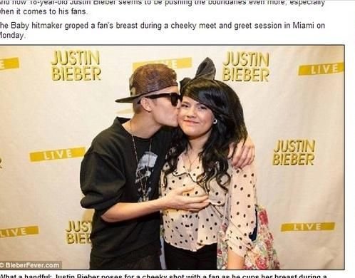 对女粉丝伸狼爪