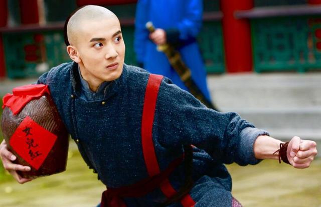 《国士无双黄飞鸿》吴逸迦饰演“鬼脚七”