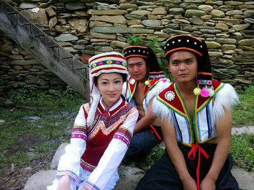 微电影《茶王》杀青 “白狐”陈哈妮化身采茶女