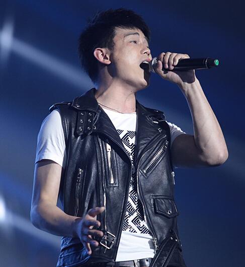 《完美星开幕》好声音学员张恒远孟楠 携手晋级