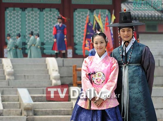 《公主的男人》媒体探班 朴施厚文彩媛韩服亮