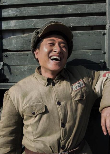 《三八线》获年度品质奖 左二龙饰演医务员