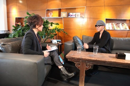 刘恺威秀肌肉晒私藏