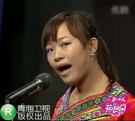 厦大花儿斜眼妹爆红网络 得许绍洋力挺