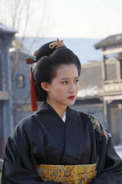 电视剧《雪海》双台热播苏青演绎少女版潜伏