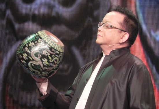 郭德纲老搭档《谢天谢地》开火 称王刚不懂文