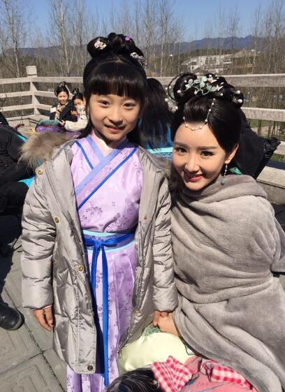 《锦绣未央》热播 小戏骨宗灵搭档毛晓彤获赞