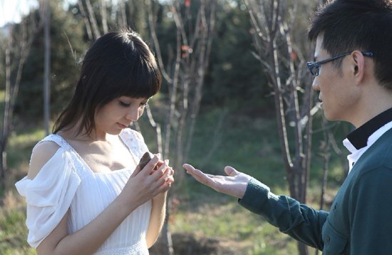 李玉刚石头《雨花石》MV 上演唯美穿越式爱情