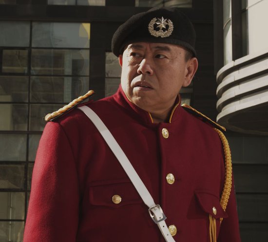 潘长江不上春晚演贺岁剧 《相亲相爱》里展峥嵘