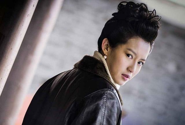 电视剧《古装》双台热播苏青演绎演员版潜伏香港雪海电视剧少女图片
