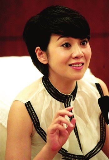 闫妮被曝已离婚结交80后男演员 宁财神称不靠