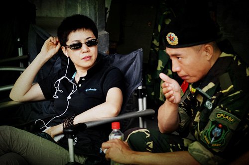 《特种兵》获飞天一等奖 主演将制片人抛向空中