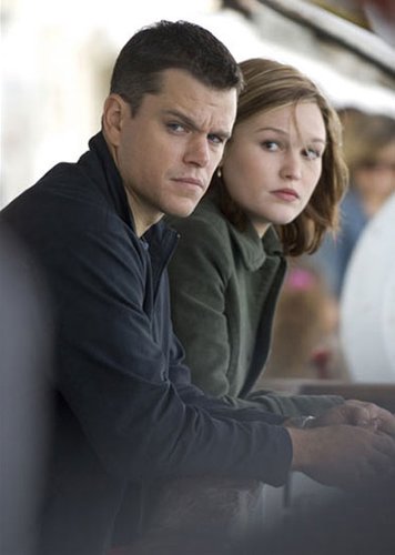 盘点《寻找证人》与《谍影重重》四大相似情节