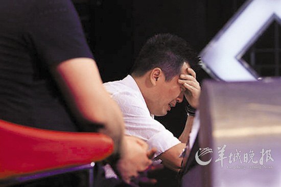 黄健翔称未说过“对不起大女儿” 按时给赡养费