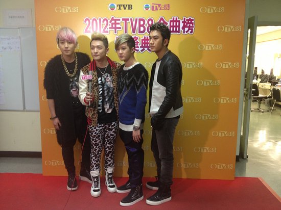 MIC男团赴港人气爆棚 再夺TVB最受欢迎组合
