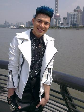 ECHO李昶俊上海街头献唱努力宣传BeatBox