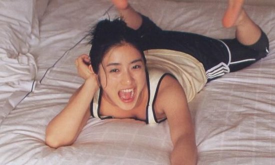 传石原里美和年长26岁教练栗山英树坠入爱河