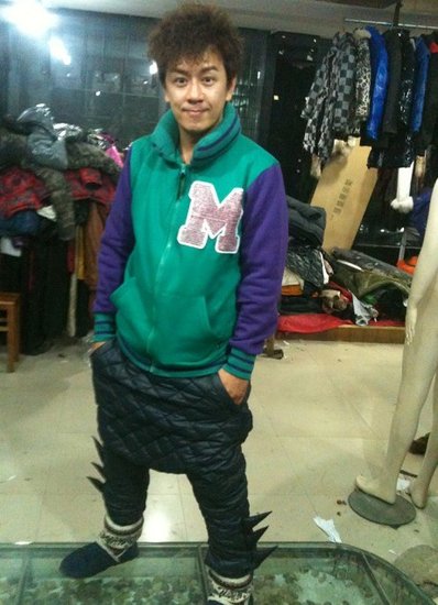 陈浩民心灵手巧自制羽绒服坦言裸戏将留给妻子