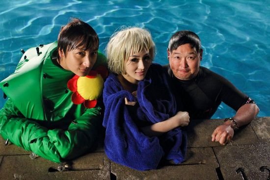 《夏日恋神马》23日映 游泳健将方力申玩转泳