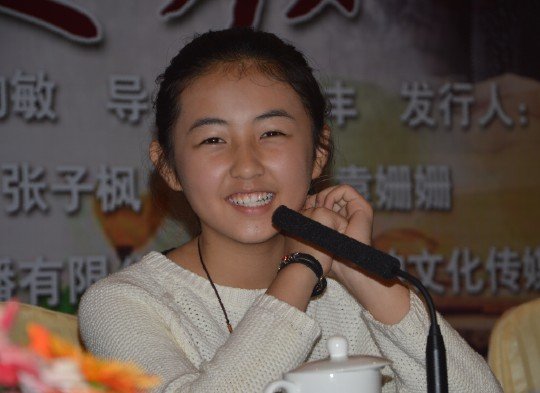 《幸福绽放》将播 张子枫演绎悲情女孩