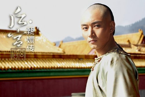 李东学《后宫甄嬛传》热拍 白马王爷骑术一流