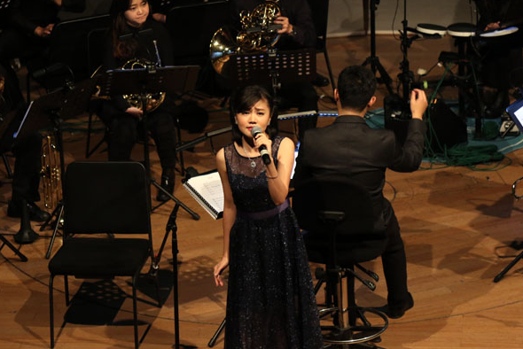 电影音乐传奇首演 经典老歌再现致敬先辈