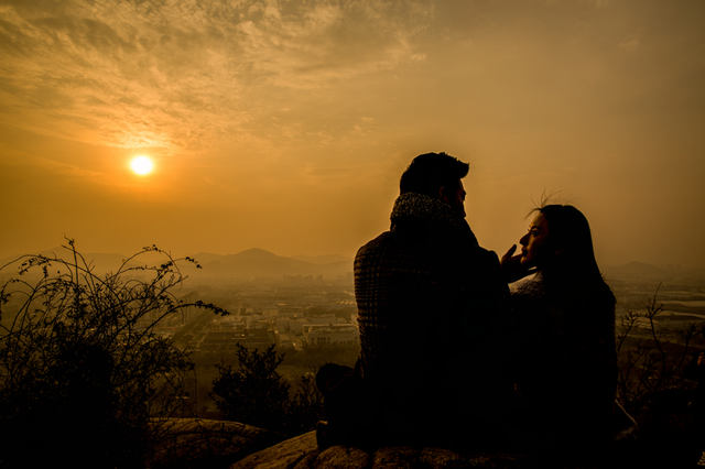 《致单身男女》苏州热拍 横扫老中青三代偶像