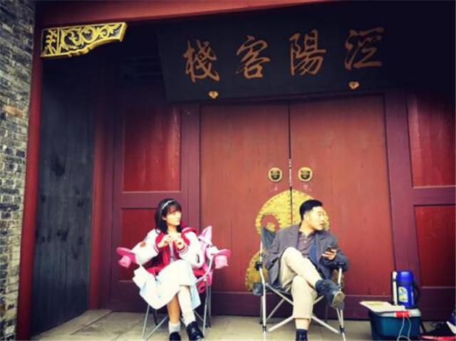 韩与诺新戏造型曝光 搭档沙溢演民国女画师