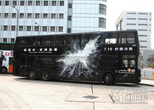 《黑暗骑士崛起》定级PG13 蝙蝠侠攻占香港巴士