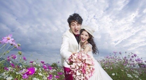 女星白冰曝婚紗照宣布結(jié)婚 老公為新晉男模