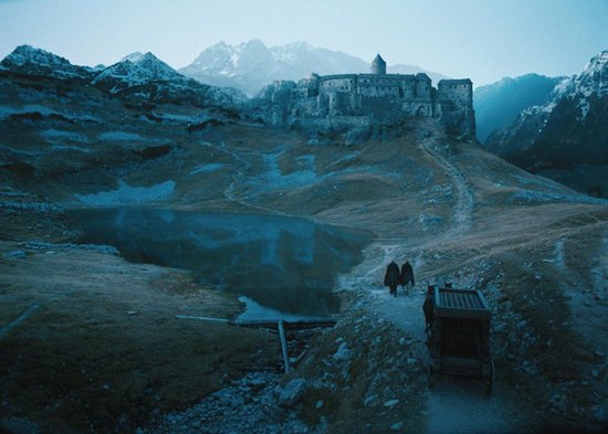 《女巫季节》8月19日上映 中世纪风情完美再现