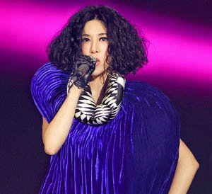 最火的歌手_全网公认最穷的4位歌手,朴树都挤不进前3,第1连饭都请不起
