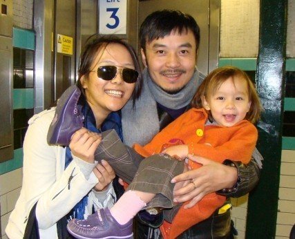 曝汪涵陪杨乐乐产检 二人生活私密照全曝光