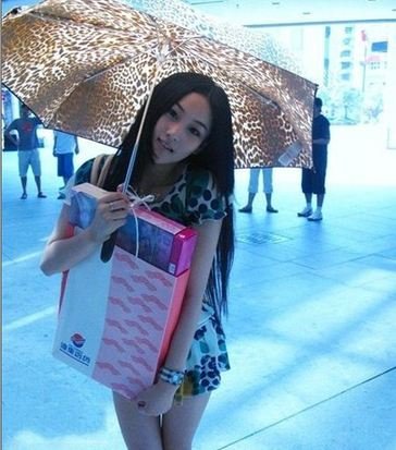 张馨予曝<em>床照</em>否认出台 自认叛逆曾纹身打架_娱