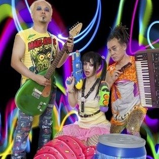 鬼束千寻将发行新单曲 同时公开新乐队写真