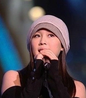 赵本山女儿赵一涵私生活奢侈 清纯美艳照曝光