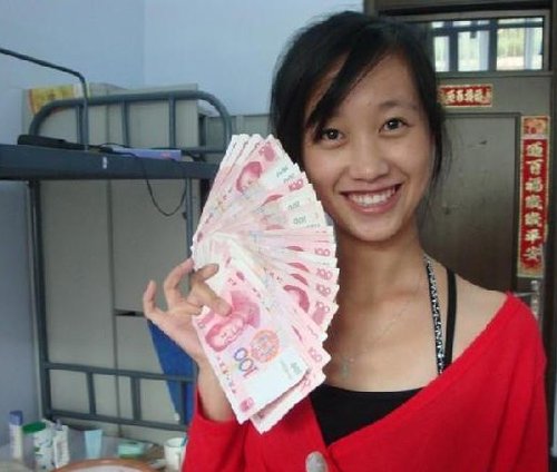 17岁少年挥刀自宫只因常勃起 90后所做色情雷